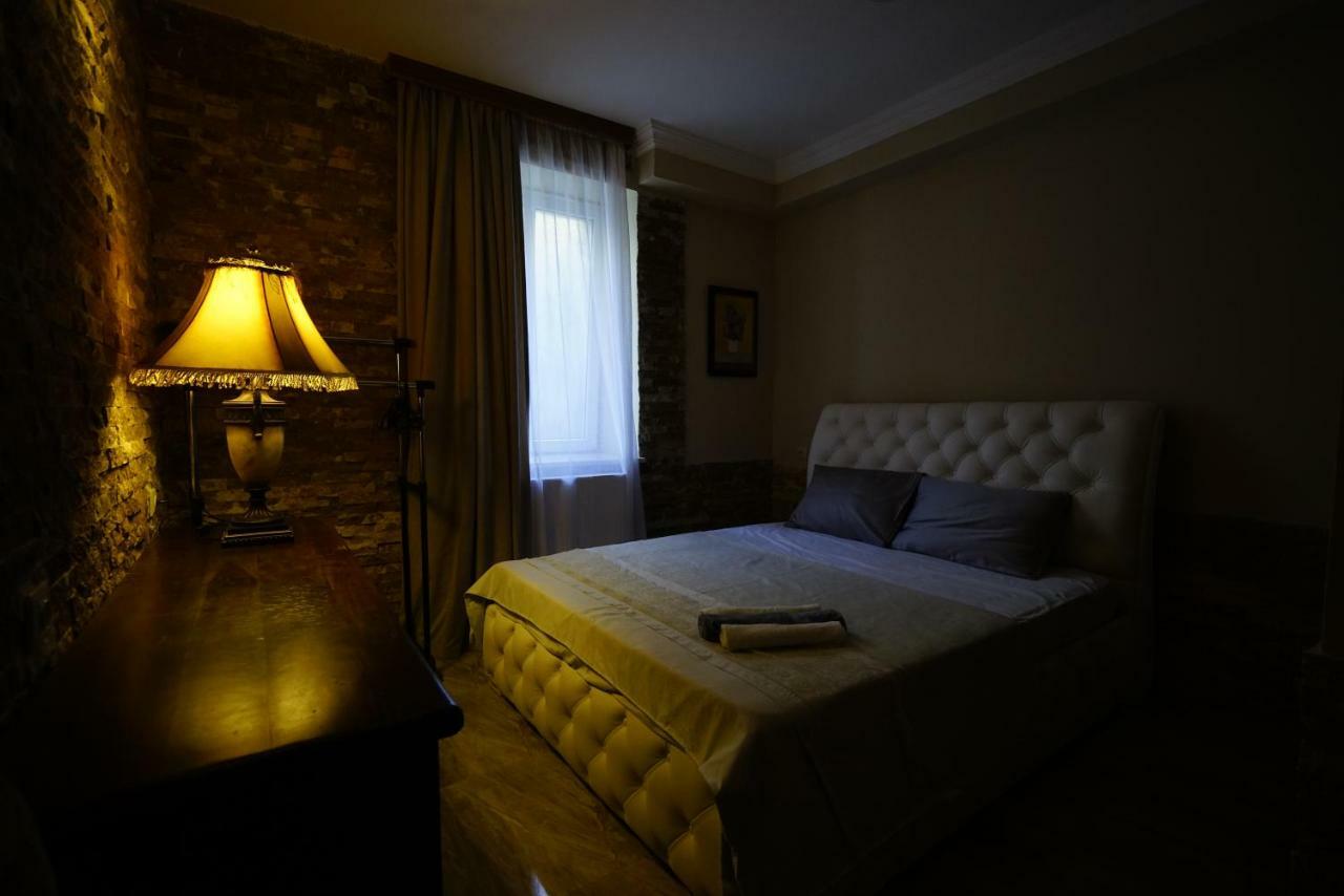 Hotel Daisy S Home Kutaisi Esterno foto